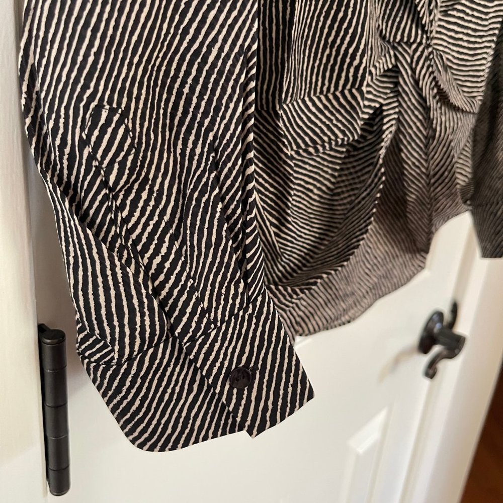 New L'Agence Mariposa Silk Twist Front Almondine Striped Blouse Size XS P3 - Picture 6 of 7